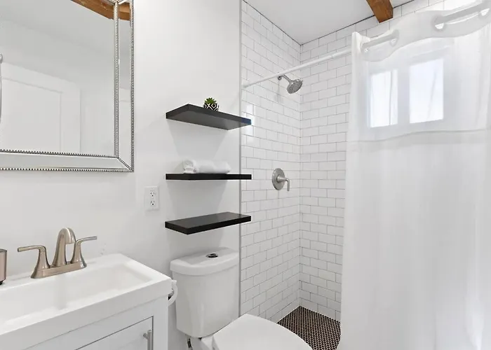 Featherlight With Bbq And Hot Tub In Downtown * Phoenix